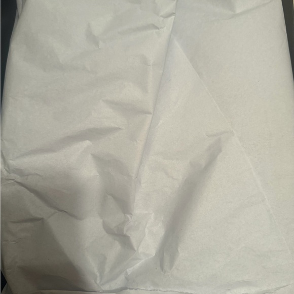 Kurt Geiger Fuchsia Eagle Fluff Slippers Brand New in box! - Picture 8 of 8